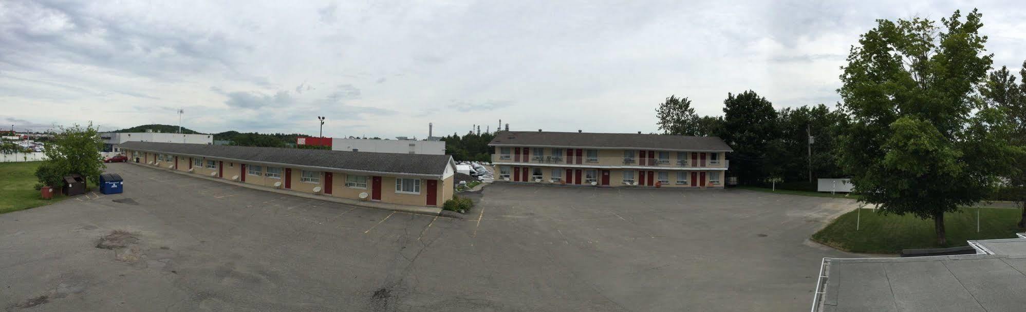 Hotel Motel Hospitalite Levis Bagian luar foto